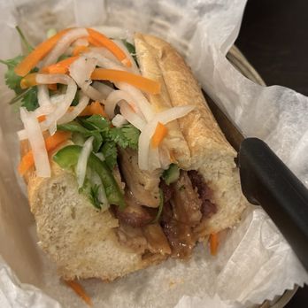 Ni’s Kitchen - S1. Banh Mi Braised Pork - Vietnamese Near Me - Wilmette, Illinois