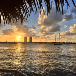 Cruisin Tikis West Palm Beach