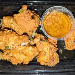 Chicken Wings w.ginger, garlic & honey dressing. (10pcs/$18 or 5/$10) Excellent!! (5/5) Chicken Wings w.ginger, garlic & honey dressing. (10pcs/$18 or 5/$10) Excellent!! (5/5)