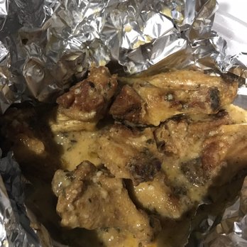 Pizza Plus - Garlic Parmesan wings - Italian Near Me - Chesapeake, Virginia