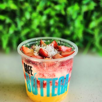 Cafe Bottega - Strawberry Mango Snow - Coffee & Tea Near Me - Riverside, California