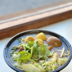 Mama's Noodle House - House Special Ma Ma Noodle Soup