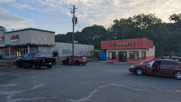 Ray's Donuts #4 by null