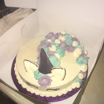 Treat Cupcake Bar - Cake - Bakeries Near Me - Needham, Massachusetts