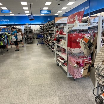 Ross Dress for Less - Department Stores Near Me - Kissimmee, Florida