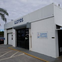 Lloyd's Automotive Service - Store Front
