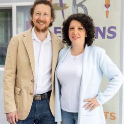 saluTEacher - Alexandra and Roman Vinarnik - teachers and owners of SaluTEacher Studio in Valley Glen