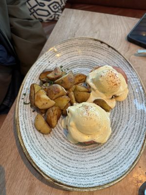 Waterside Grill + Lounge by null