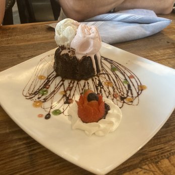 Blackwall Hitch - Lava Cake - New American Near Me - Baltimore, Maryland