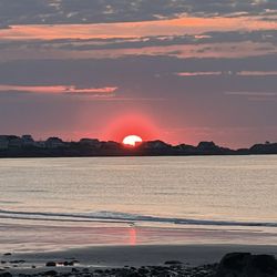 Sunrise Motel - Sunrise over Nubble light
