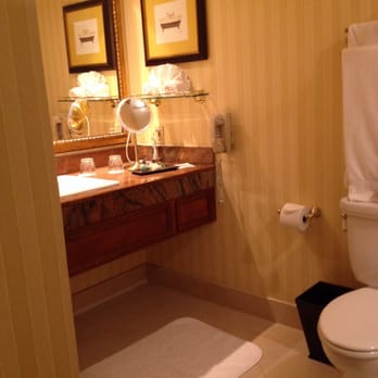 Lafayette Park - Bathroom - Hotels Near Me - Lafayette, California