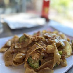 House of Thai Cuisine - Pad See-Ew