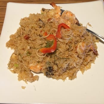 Sumran Thai Cuisine - Tom Yum Goon Fried Rice - Thai Near Me - Westminster, California Sumran Thai Cuisine - Tom Yum Goon Fried Rice - Thai Near Me - Westminster, California