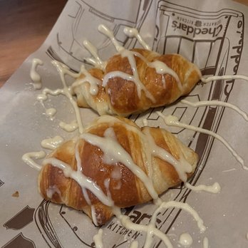 Cheddar's Scratch Kitchen - Honey Butter Croissants - Comfort Food Near Me - Pembroke Pines, Florida Cheddar's Scratch Kitchen - Honey Butter Croissants - Comfort Food Near Me - Pembroke Pines, Florida