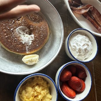 Five Oaks Farm Kitchen - Breakfast & Brunch Near Me - Sevierville, Tennessee