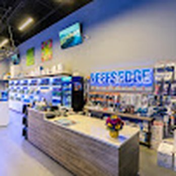 Reefs Edge Aquatics - Local Fish Stores Near Me - Pompano Beach, Florida