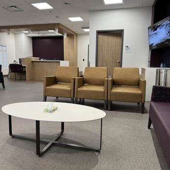 Renown Urgent Care - Sitting area, plenty of seats to fit about 30 people. - Urgent Care Near Me - Reno, Nevada Renown Urgent Care - Sitting area, plenty of seats to fit about 30 people. - Urgent Care Near Me - Reno, Nevada