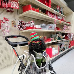 Big Lots - Still plenty of stuff to add last minute finishing touches
