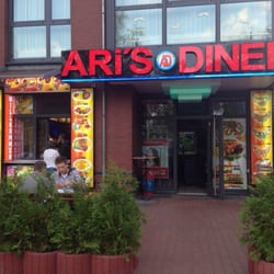 Ari's Diner