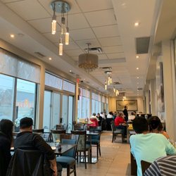 Diana's Oyster Bar and Grill - Inside