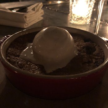 Gilt Bar - Skillet cookie with ice cream - New American Near Me - Chicago, Illinois