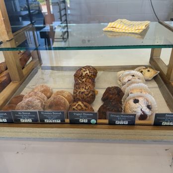 Cream Pan - Smaller bites - Bakeries Near Me - Fountain Valley, California Cream Pan - Smaller bites - Bakeries Near Me - Fountain Valley, California