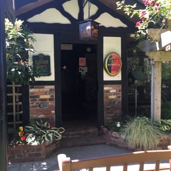 Crow & Gate Pub - Entrance - British Near Me - Nanaimo, British Columbia
