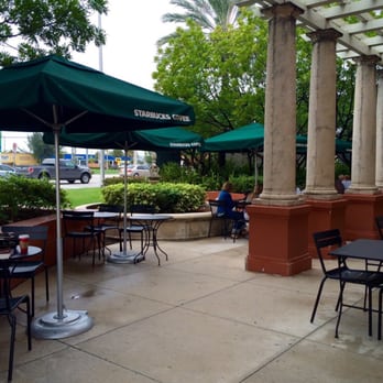 Starbucks - Outdoor seating area - Coffee & Tea Near Me - Doral, Florida