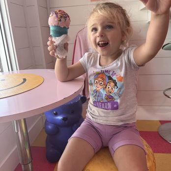 Giddy-Ups Ice Cream - Ice Cream & Frozen Yogurt Near Me - Bon Aqua, Tennessee Giddy-Ups Ice Cream - Ice Cream & Frozen Yogurt Near Me - Bon Aqua, Tennessee