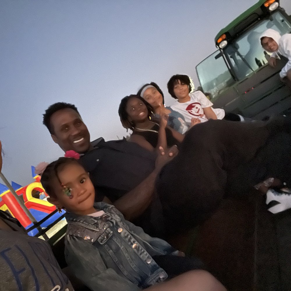 Far Reach Ranch - Hay ride - Fruits & Veggies Near Me - Tavares, Florida Far Reach Ranch - Hay ride - Fruits & Veggies Near Me - Tavares, Florida
