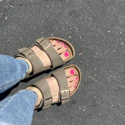 Gel pedicure