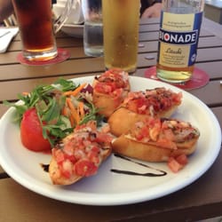 Restaurant Cafe Hübsch - Bruschetta als Vorspeise