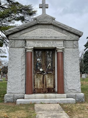 ST ADALBERT CEMETERY & MAUSOLEUMS - Updated January 2026 - 46 Photos ...
