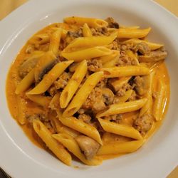 L' Italiano Trattoria - Farfalle boscaiola with penne subbed