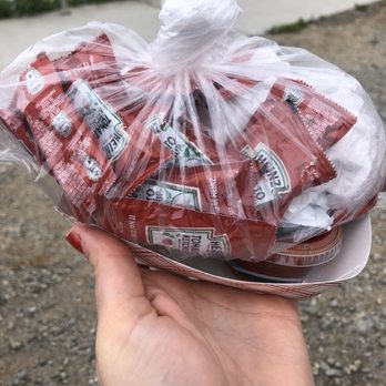Barbara's Fishtrap - Can I have some ketchup? Well yep that's more than enough - Seafood Near Me - Half Moon Bay, California