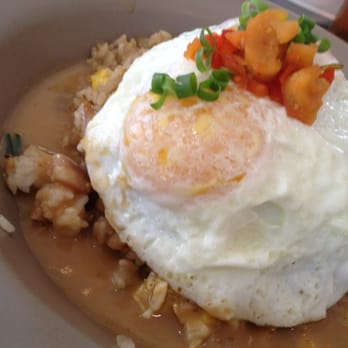 Cafe Julia - Loco Moco - Cafes Near Me - Honolulu, Hawaii