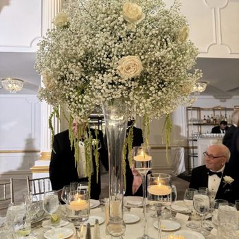 Crest Florist - Table arrangement - Florists Near Me - Morris Plains NJ, New Jersey Crest Florist - Table arrangement - Florists Near Me - Morris Plains NJ, New Jersey