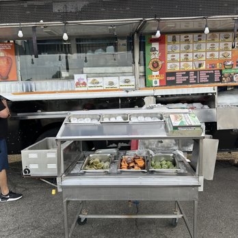Leos Tacos Truck - Tacos Near Me - Wilmington, California Leos Tacos Truck - Tacos Near Me - Wilmington, California