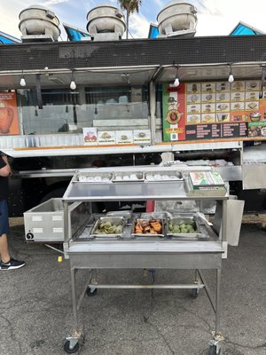 Leo's Tacos Truck by null