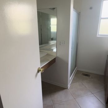 Yeshua's Remodeling - Master bath pre renovations - General Contractors Near Me Yeshua's Remodeling - Master bath pre renovations - General Contractors Near Me
