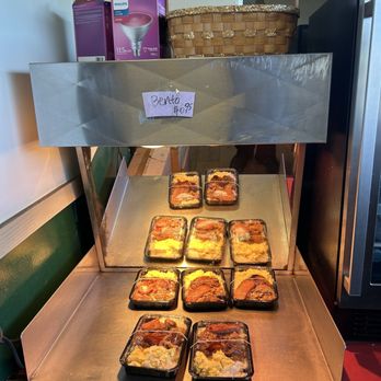 Papa's Deli - In a rush, grab a bento - Breakfast & Brunch Near Me - Honolulu, Hawaii