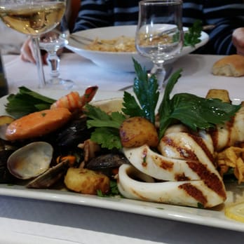 Pizza Cesar - Chateau de Calamars. Eh ouais. - Pizza Near Me - Paris, 75 Pizza Cesar - Chateau de Calamars. Eh ouais. - Pizza Near Me - Paris, 75