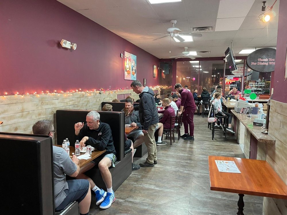 Grinders Italian Guys Pizza - Photo 2