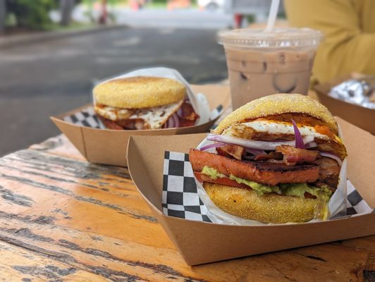 Munch N Brunch Food Truck - Breakfast & Coffee Shop by null