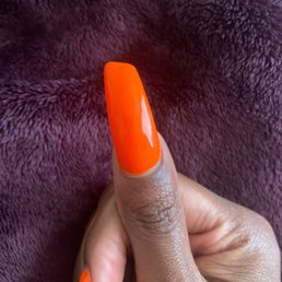 Thumb nail bulky and poorly shaped because of all the polish. Thumb nail bulky and poorly shaped because of all the polish.