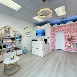 Mis Lashes & Brows - Front Lobby