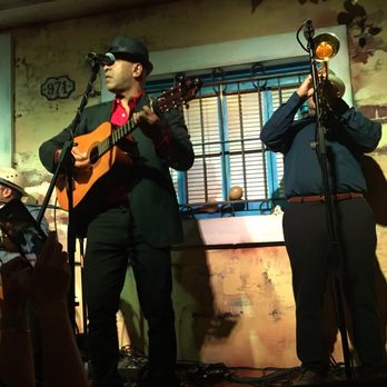 Cafe La Trova - Amazing singer and musicians. - Cocktail Bars Near Me - Miami, Florida