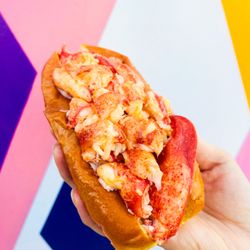 Royal Lobster Beverly Hills - The Best Lobster Roll in America
