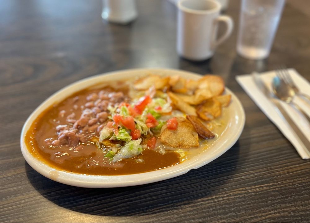 Food from El Encanto