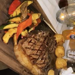 Mancero Kitchen & Bar - T-bone steak